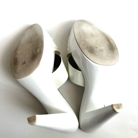 Versace Clogs - Picture 7 of 9